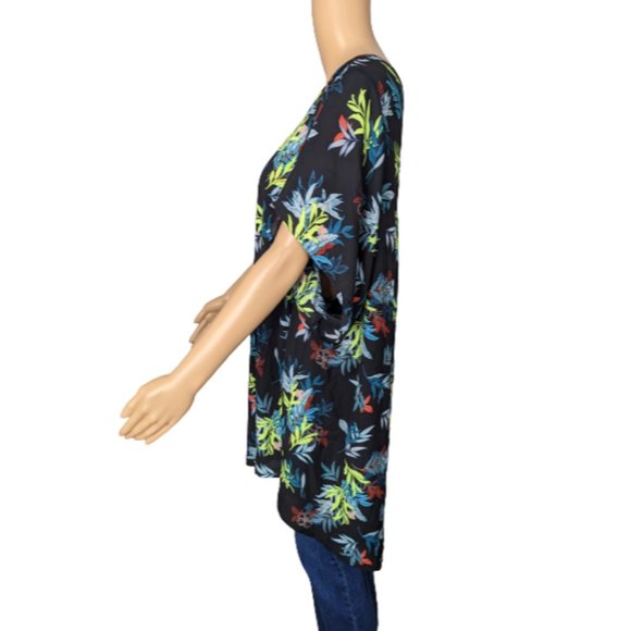 Torrid Georgette Hi-Low Button Detail Blouse 5 - Picture 5 of 8